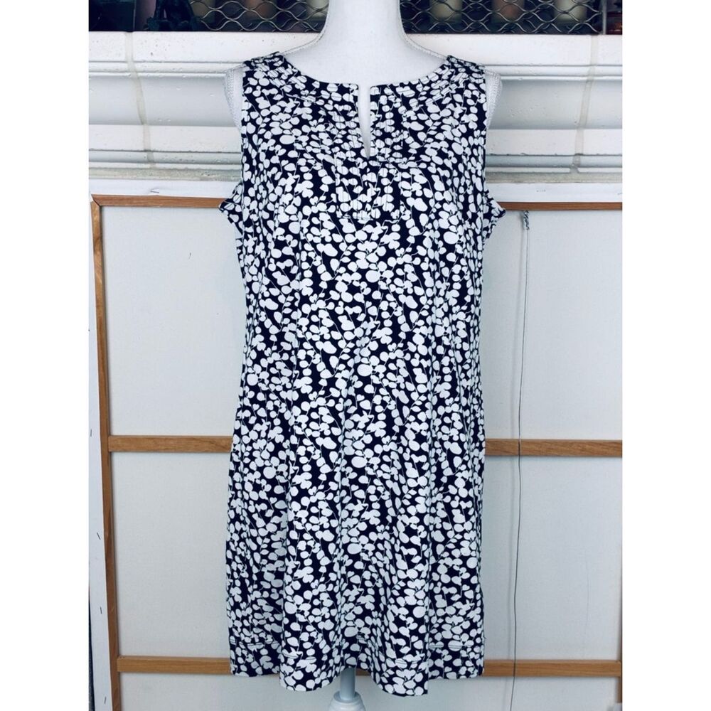 New York & Co. Mod vibe Cotton Knit V Neck Shift Dress NWOT